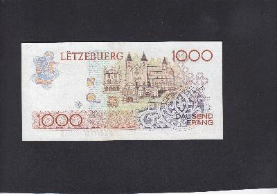 Beschrijving achterzijde: CASTLE